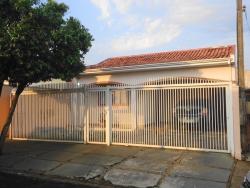 #CA-334 - Casa para Venda em Araraquara - SP - 1
