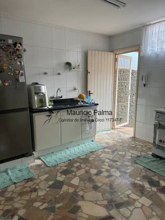 Casa à venda com 4 quartos, 209m² - Foto 7