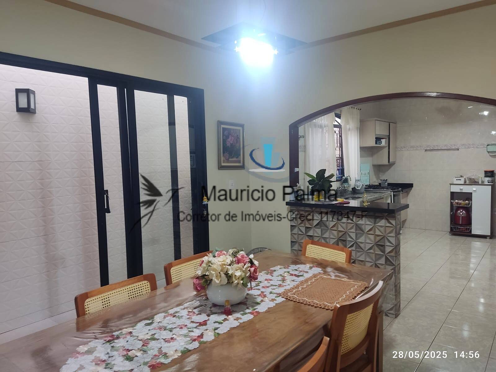 Casa à venda com 4 quartos, 296m² - Foto 5