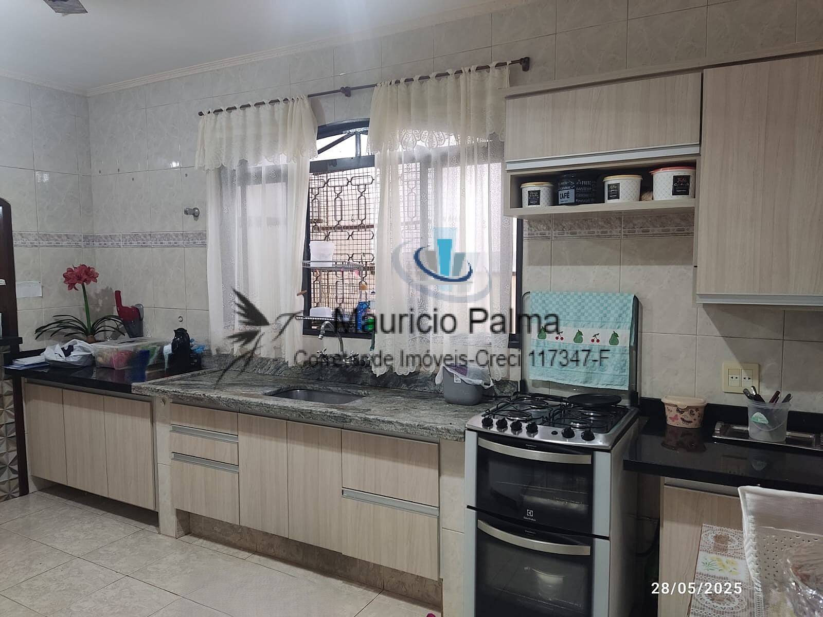 Casa à venda com 4 quartos, 296m² - Foto 20