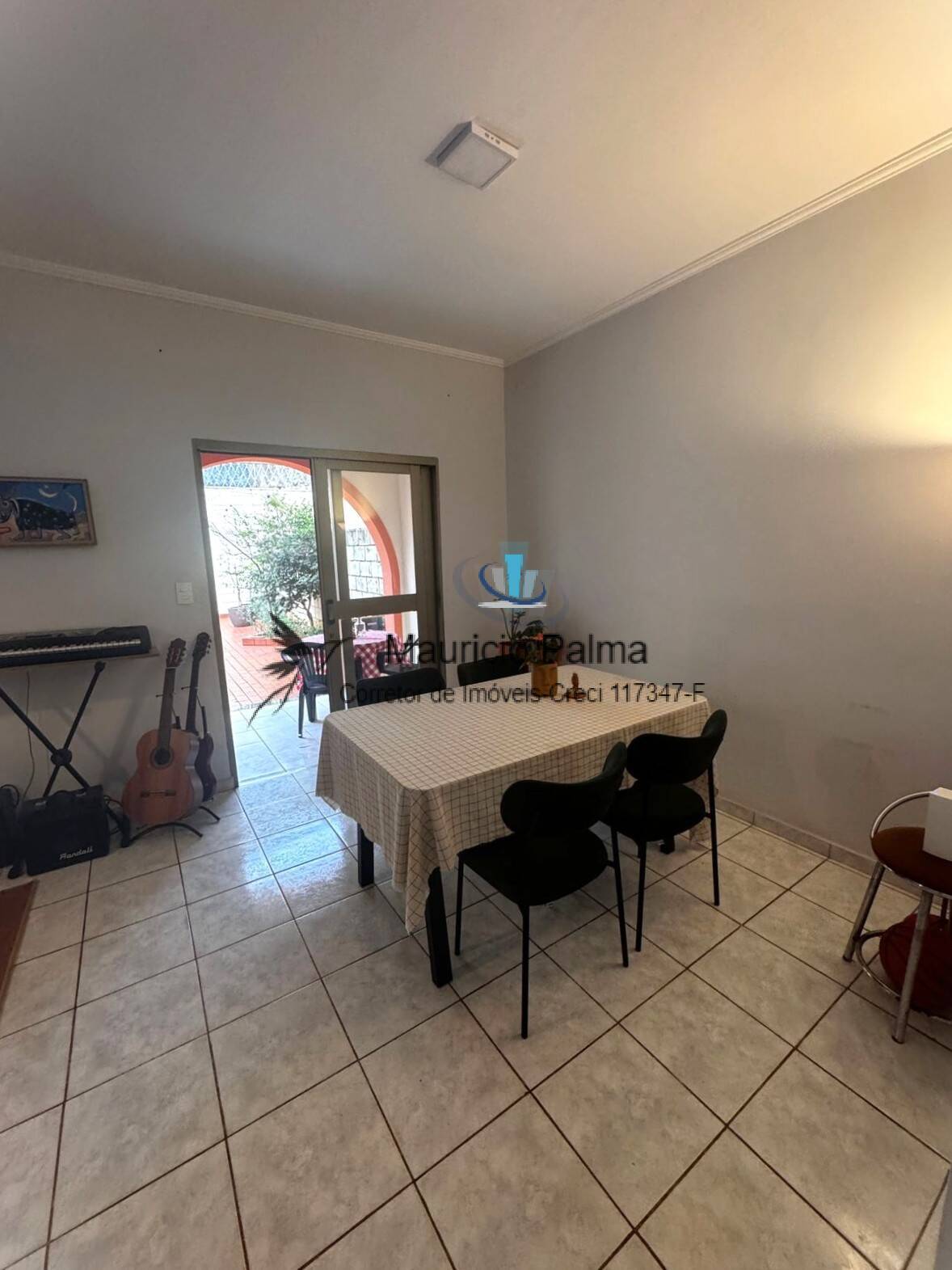 Casa à venda e aluguel com 3 quartos, 120m² - Foto 3