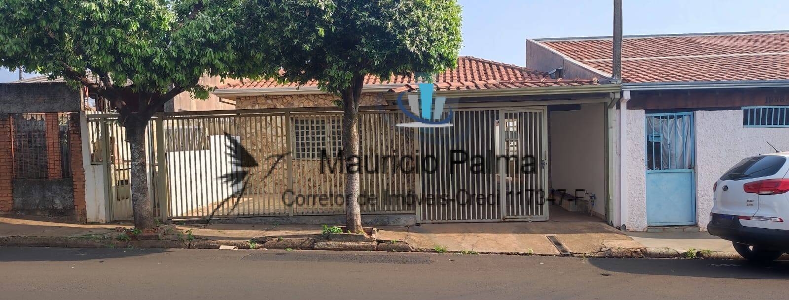 Casa à venda com 4 quartos, 209m² - Foto 1