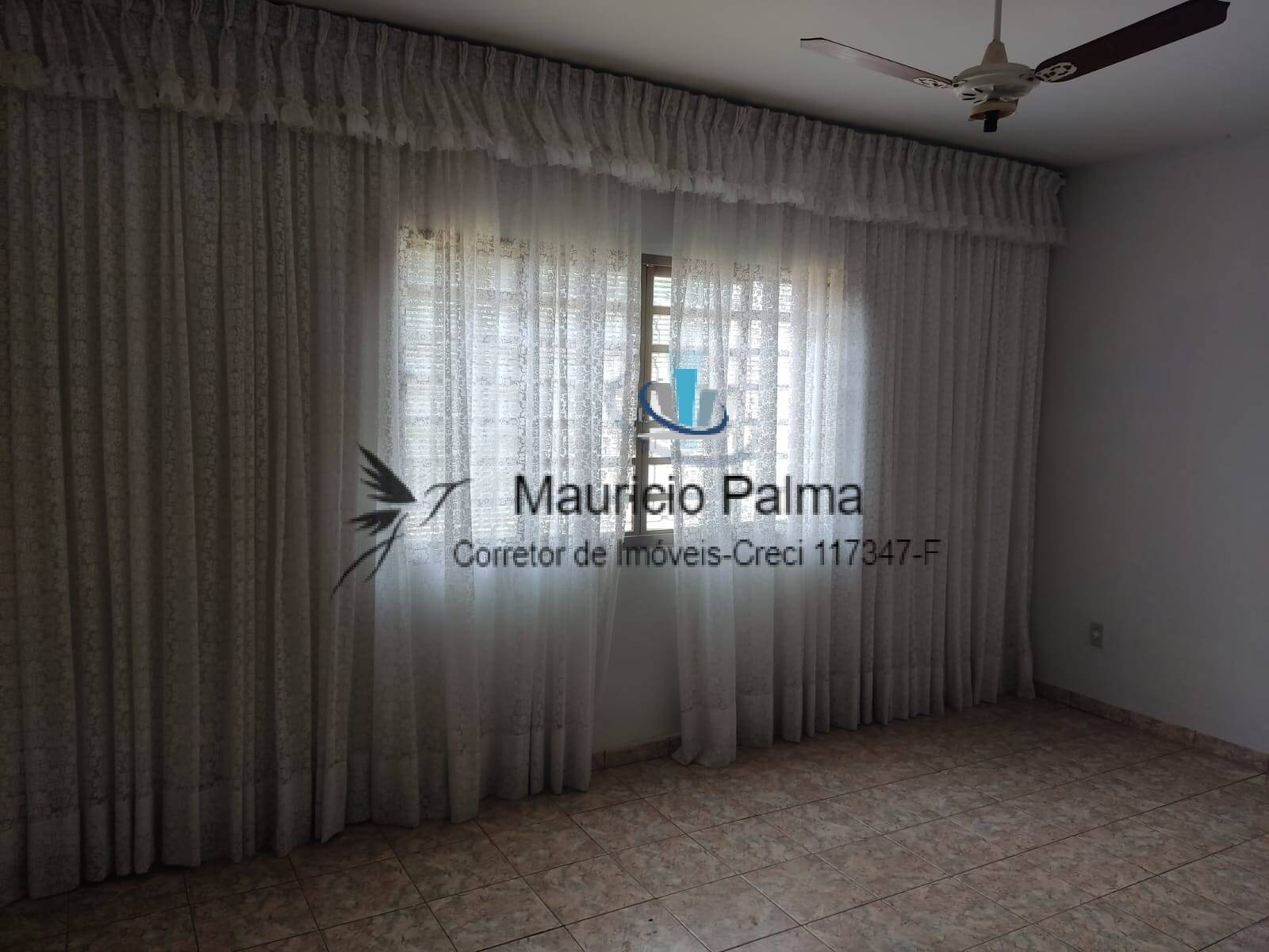 Casa à venda com 4 quartos, 209m² - Foto 4