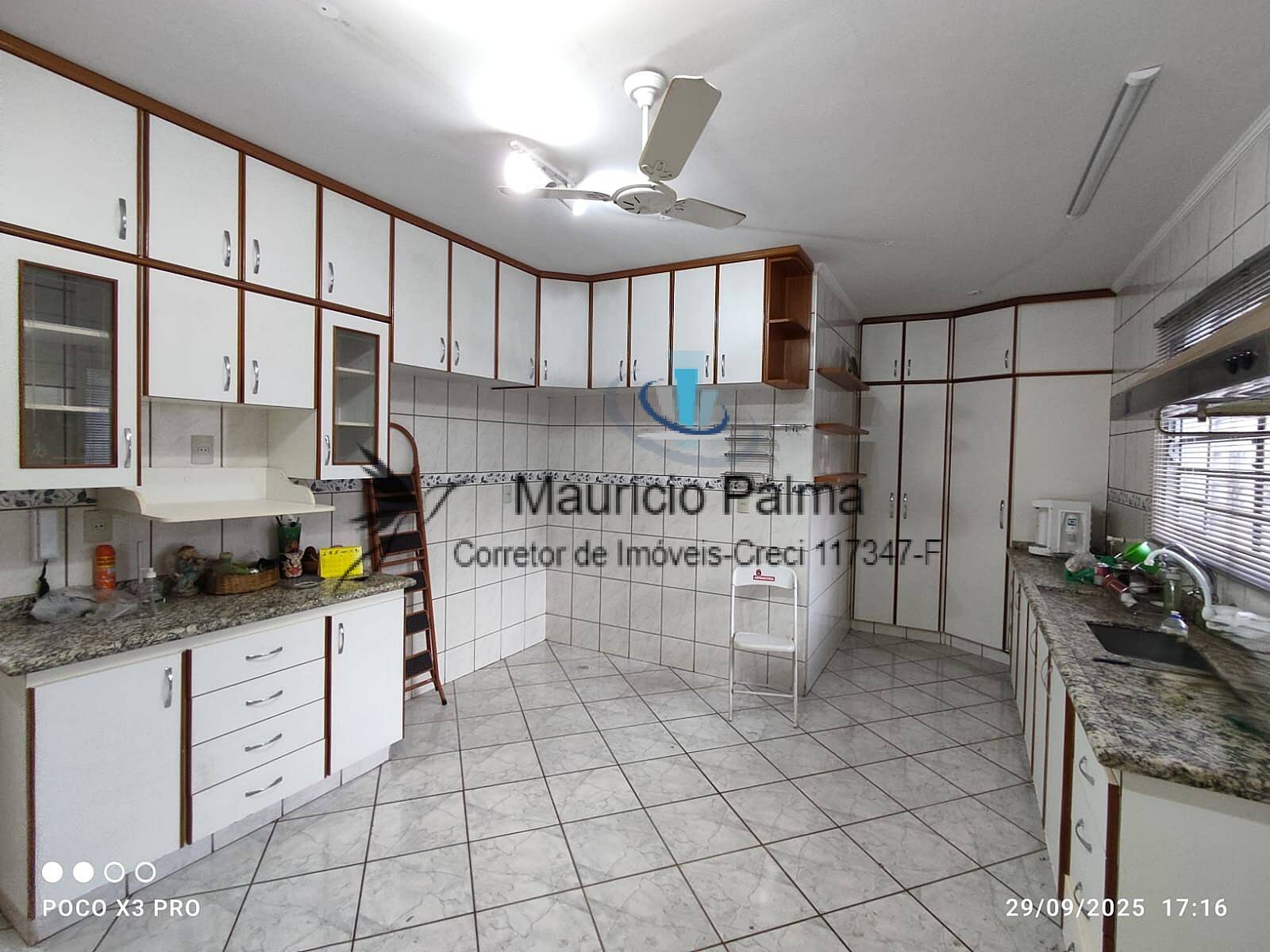 Casa, 3 quartos, 242 m² - Foto 8